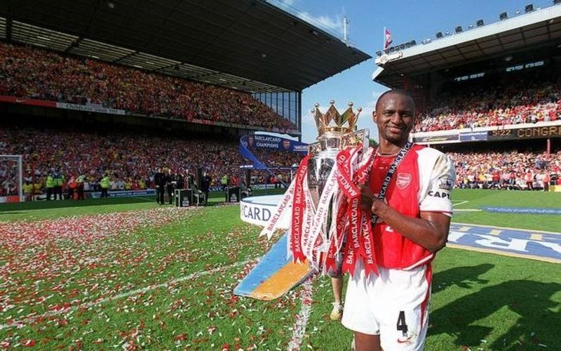 Đội hình bất bại của Arsenal năm 2004 gồm những ai?